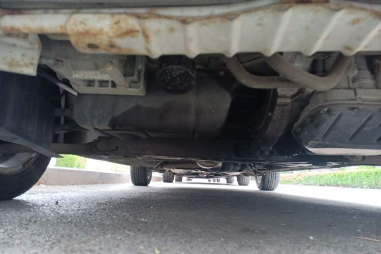 Used BAIC E Series 2012 Hatchback 1.5L Automatic Leshang Version Chassis Front