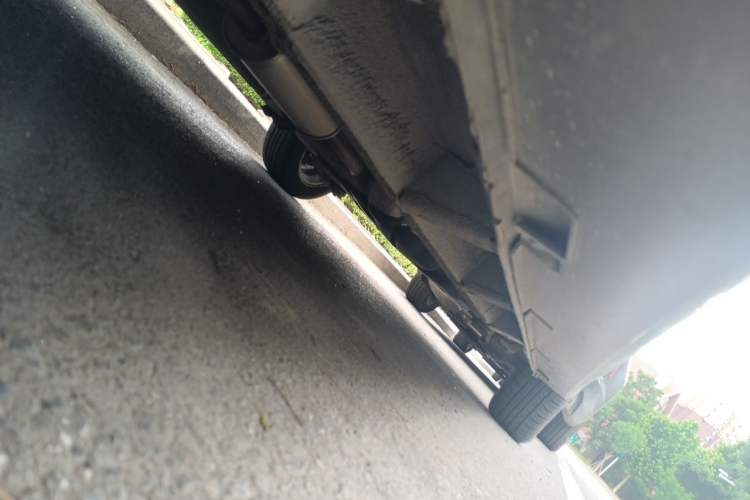 Used BAIC E Series 2012 Hatchback 1.5L Automatic Leshang Version Chassis Front Left