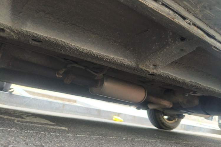 Used BAIC E Series 2012 Hatchback 1.5L Automatic Leshang Version Chassis Front Left