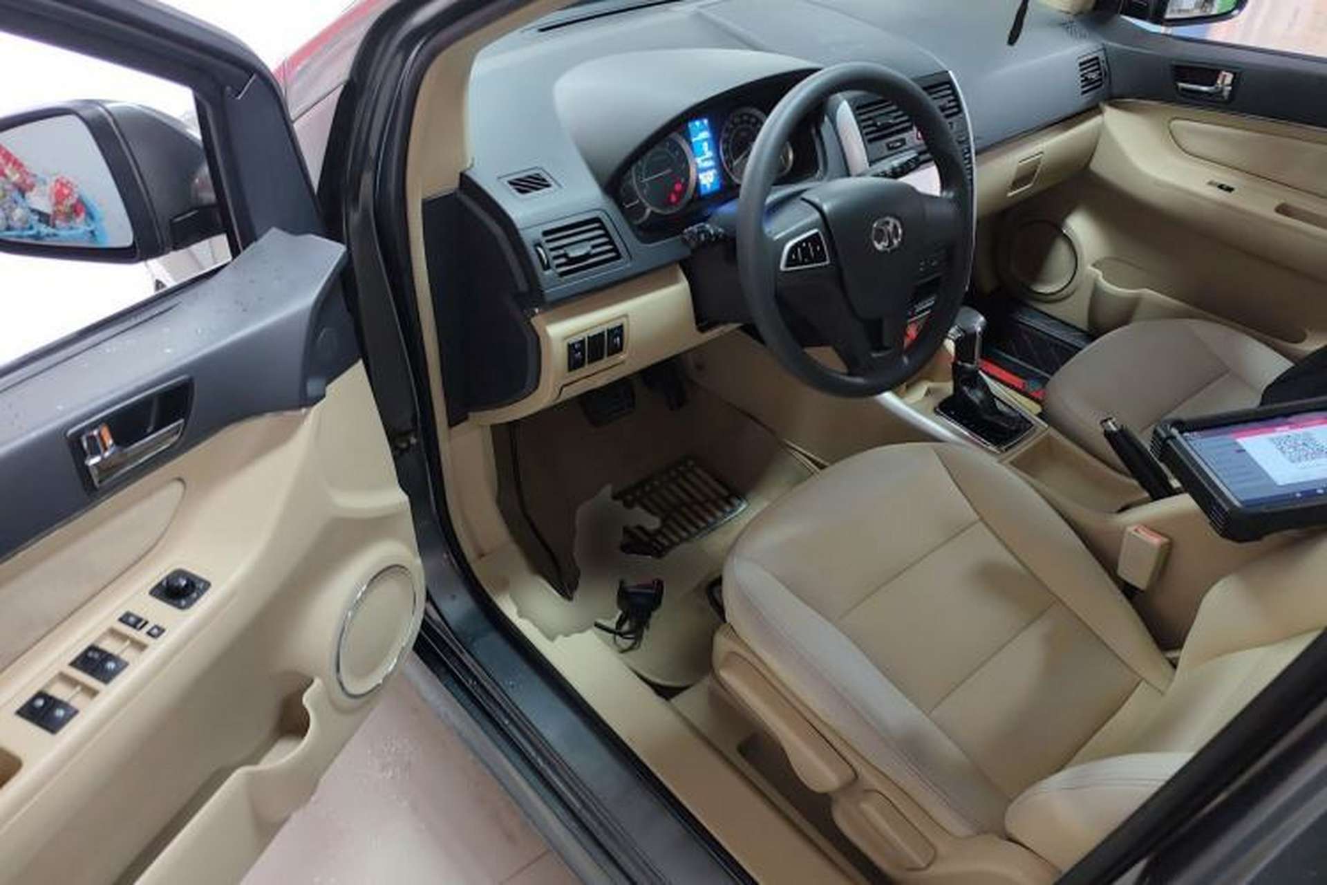 Used BAIC E Series 2012 Hatchback 1.5L Automatic Leshang Version Driver Seat