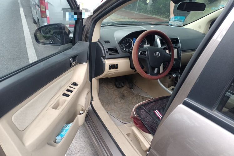Used BAIC E Series 2012 Hatchback 1.5L Automatic Leshang Version Driver Seat