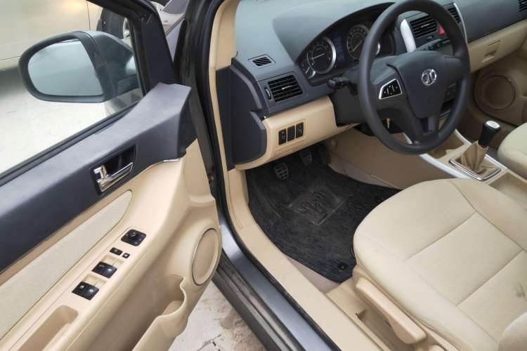 Used BAIC E Series 2012 Hatchback 1.5L Manual Leshang Version Driver Seat