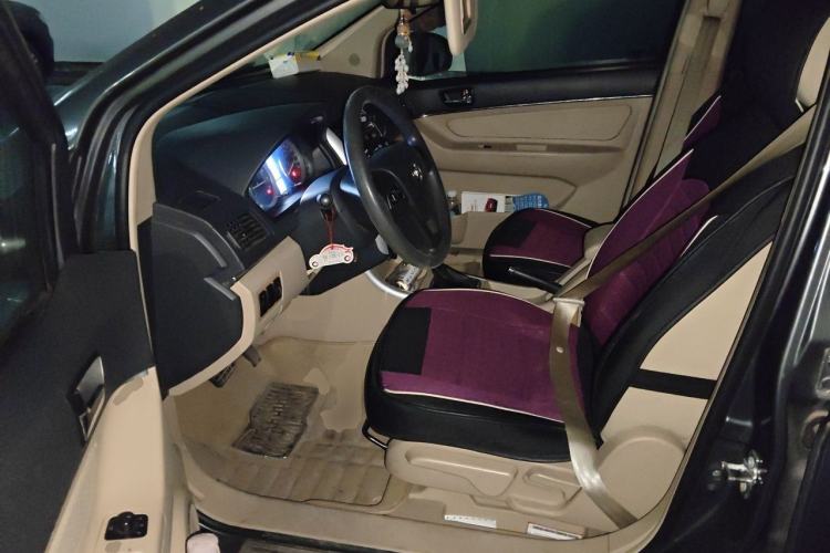 Used BAIC E Series 2012 Hatchback 1.5L Automatic Leshang Version Driver Seat