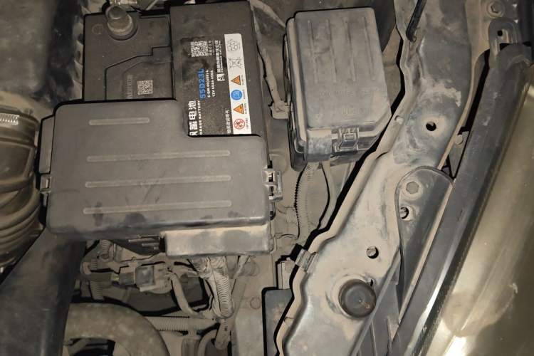 Used BAIC E Series 2012 Hatchback 1.5L Automatic Leshang Version Engine Bay Left