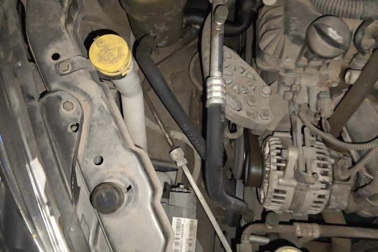 Used BAIC E Series 2012 Hatchback 1.5L Automatic Leshang Version Engine Bay Right
