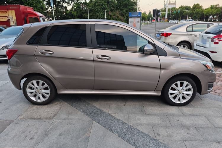 Used BAIC E Series 2012 Hatchback 1.5L Automatic Leshang Version Exterior 2