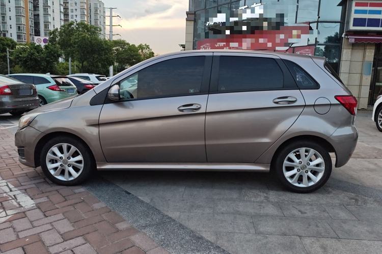 Used BAIC E Series 2012 Hatchback 1.5L Automatic Leshang Version Exterior 5