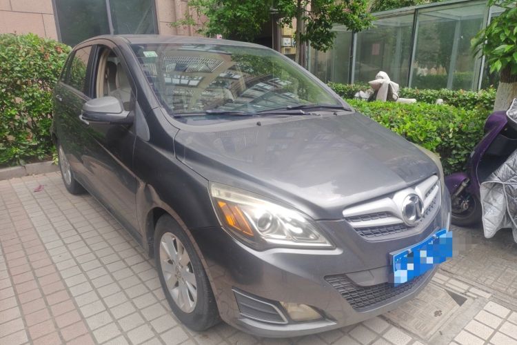 Used BAIC E Series 2012 Hatchback 1.5L Automatic Leshang Version Front Right 45 Deg