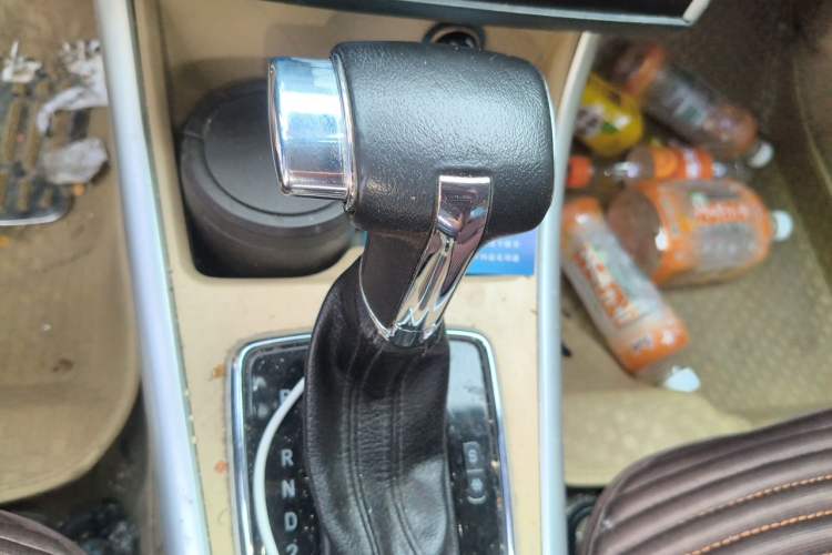 Used BAIC E Series 2012 Hatchback 1.5L Automatic Leshang Version Gear Lever