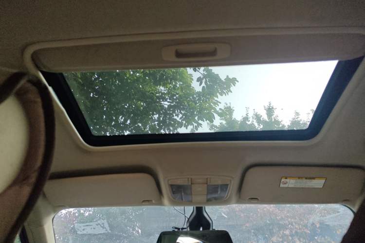 Used BAIC E Series 2012 Hatchback 1.5L Automatic Leshang Version Headliner