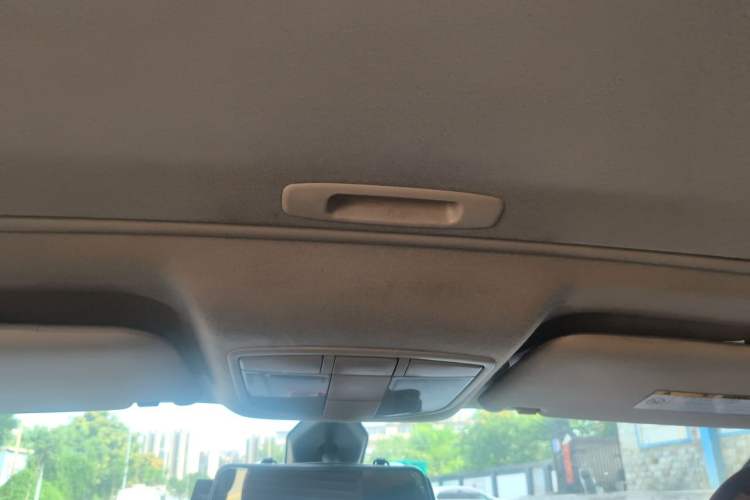 Used BAIC E Series 2012 Hatchback 1.5L Automatic Leshang Version Headliner