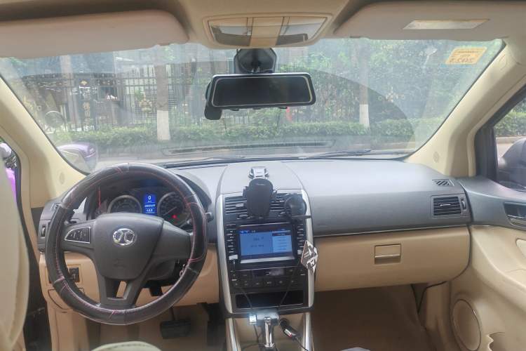 Used BAIC E Series 2012 Hatchback 1.5L Automatic Leshang Version Headliner