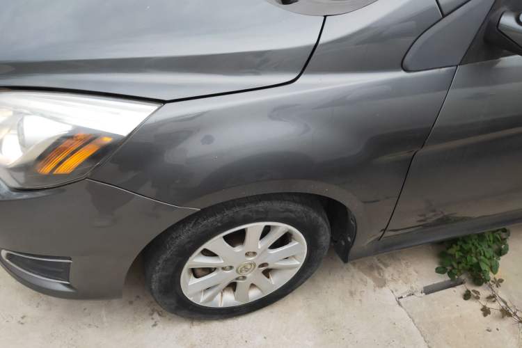 Used BAIC E Series 2012 Hatchback 1.5L Manual Leshang Version Left Front Wheel Hub
