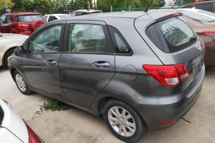Used BAIC E Series 2012 Hatchback 1.5L Manual Leshang Version Left Side