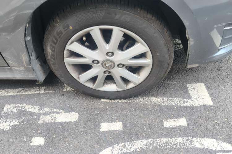 Used BAIC E Series 2012 Hatchback 1.5L Automatic Leshang Version Right Front Wheel Hub