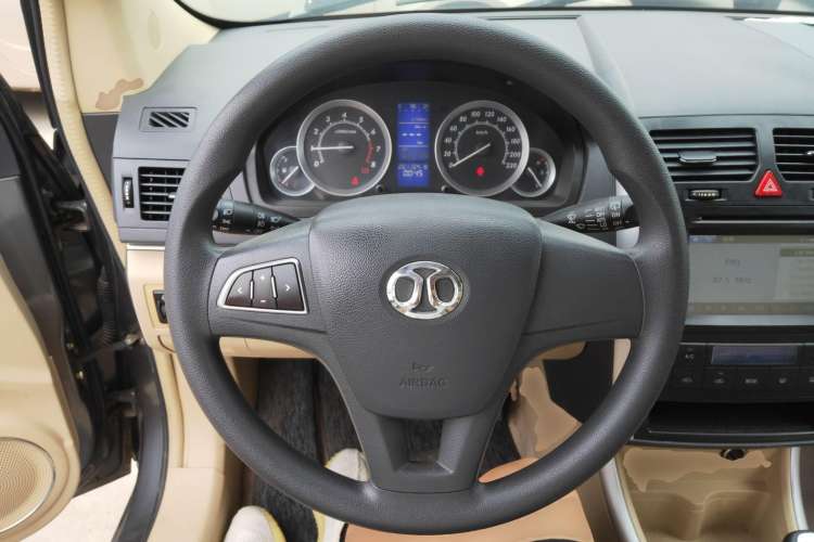 Used BAIC E Series 2012 Hatchback 1.5L Manual Leshang Version Steering Wheel