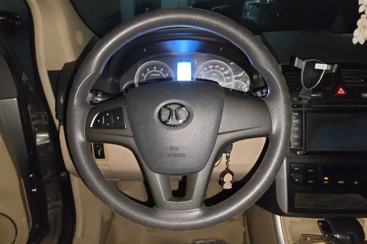 Used BAIC E Series 2012 Hatchback 1.5L Automatic Leshang Version Steering Wheel