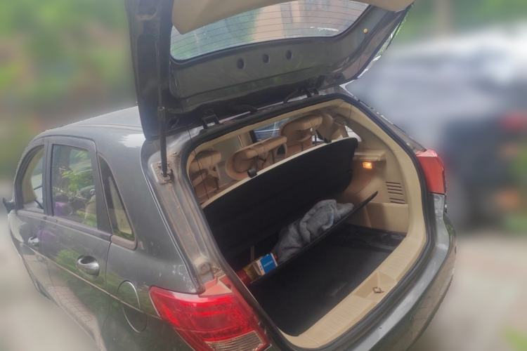 Used BAIC E Series 2012 Hatchback 1.5L Automatic Leshang Version Trunk