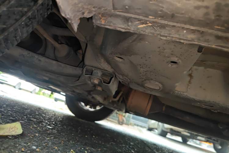 Used BAIC E Series 2012 Hatchback 1.5L Automatic Leshang Version Chassis Front Left