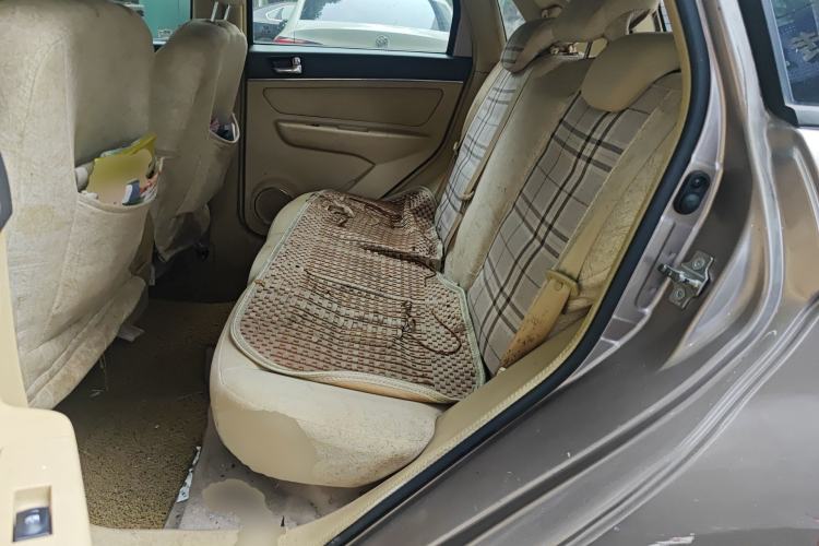 Used BAIC E Series 2012 Hatchback 1.5L Automatic Leshang Version Left Rear Seat