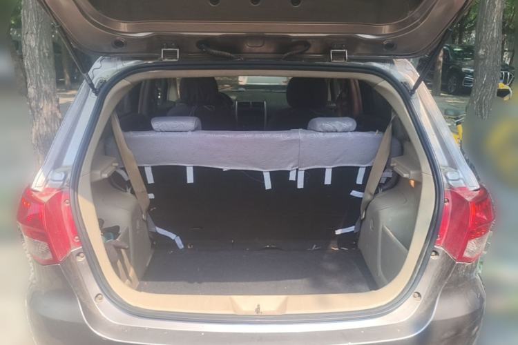 Used BAIC E Series 2012 Hatchback 1.3L Manual Liking Edition Trunk