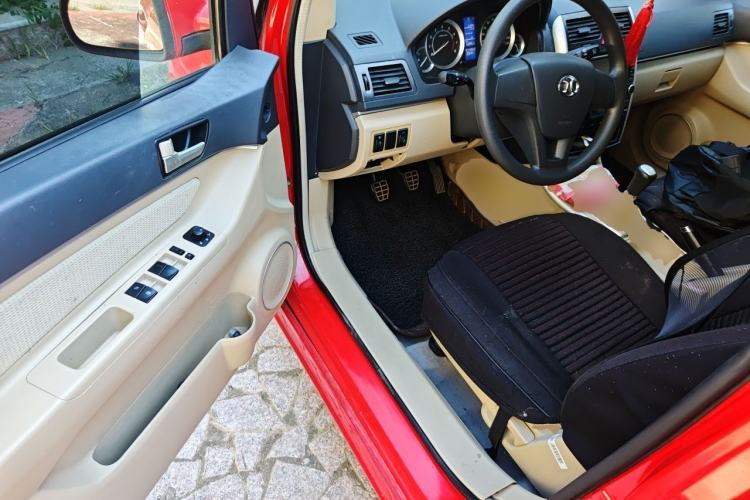 Used BAIC E Series 2012 Hatchback 1.3L Manual Liking Edition Driver Seat
