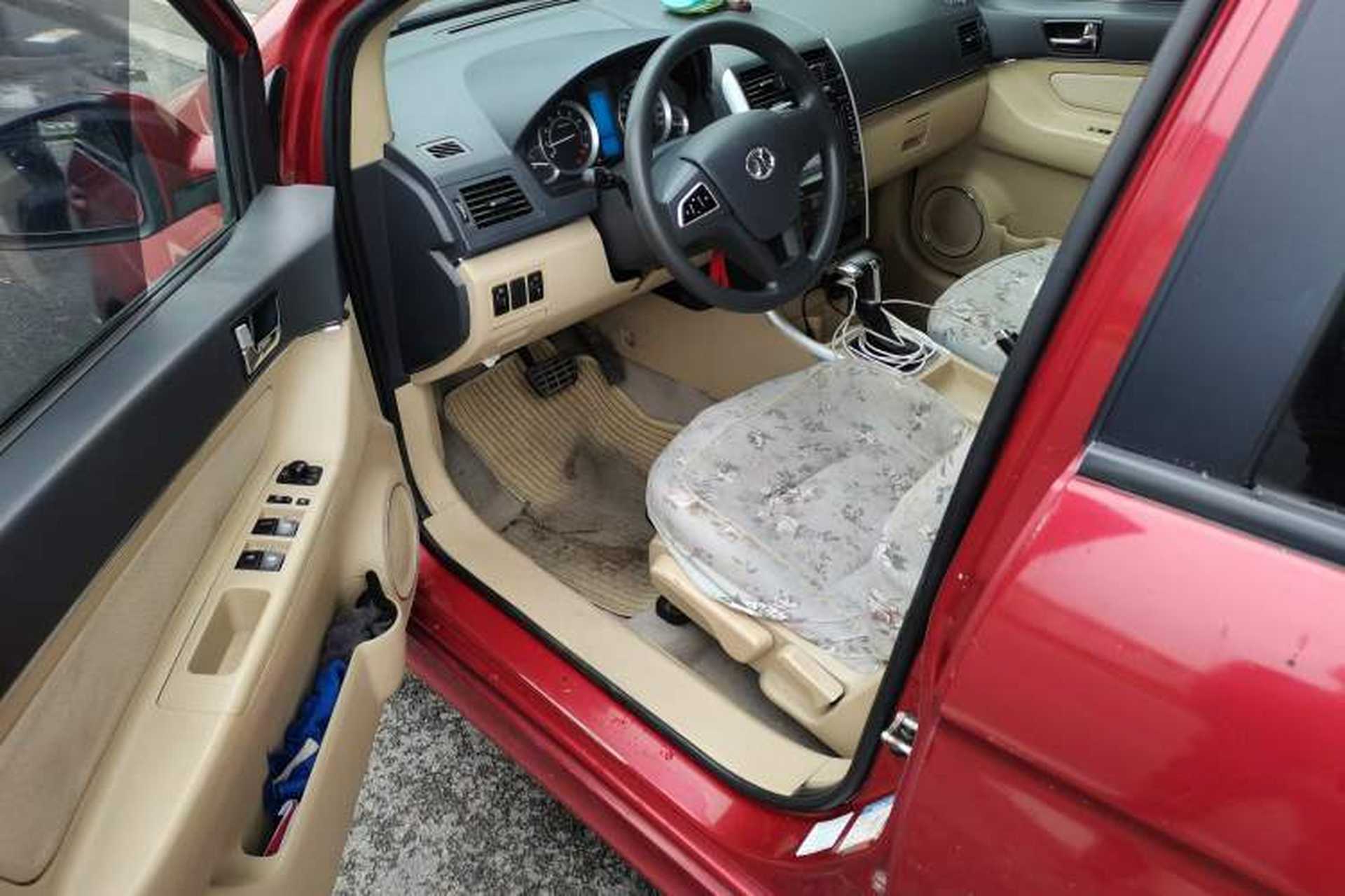 Used BAIC E Series 2012 Hatchback 1.5L Automatic Leshang Version Driver Seat