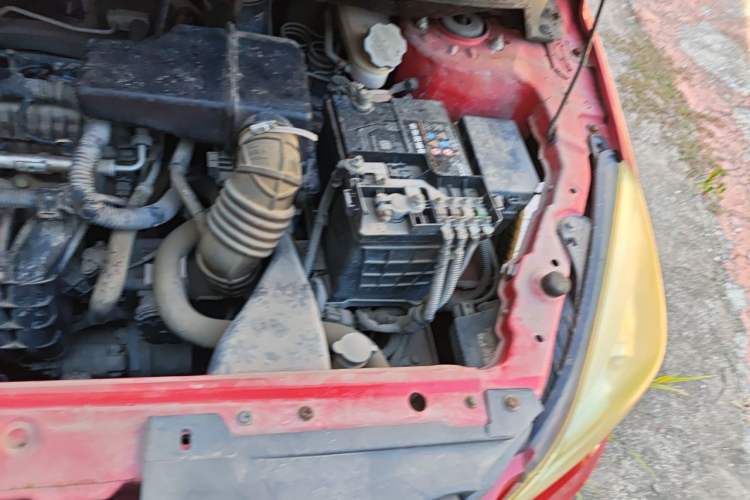 Used BAIC E Series 2012 Hatchback 1.3L Manual Liking Edition Engine Bay Left