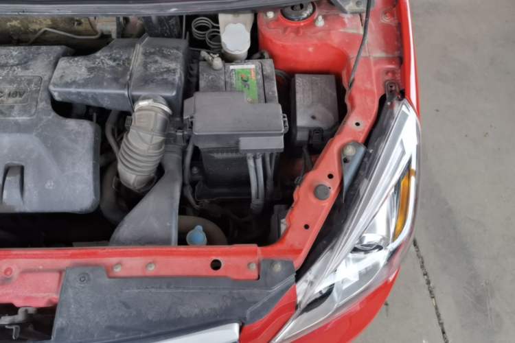 Used BAIC E Series 2012 Hatchback 1.5L Automatic Leshang Version Engine Bay Left