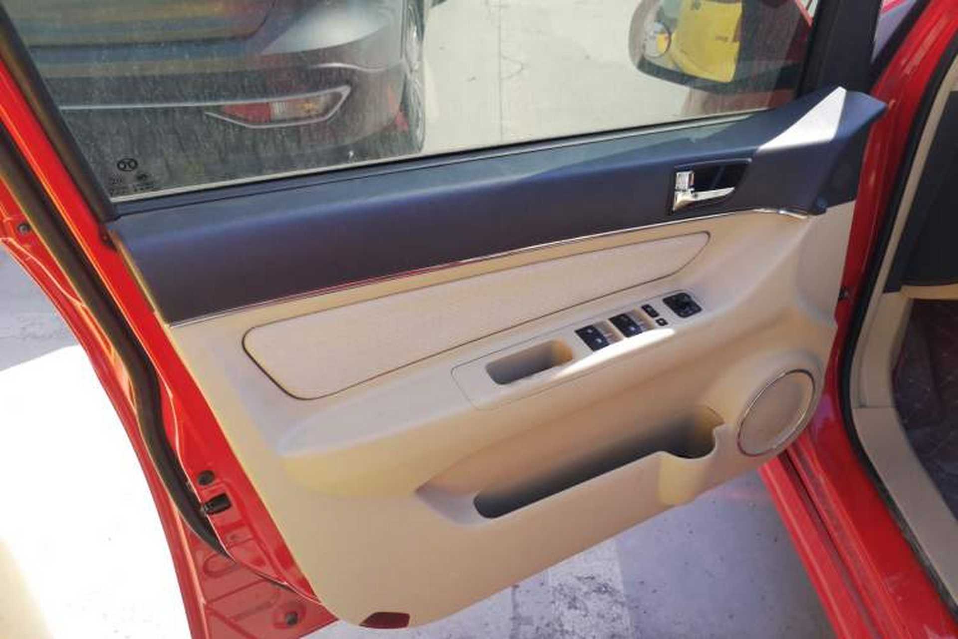 Used BAIC E Series 2012 Hatchback 1.5L Automatic Leshang Version Left Front Door Interior
