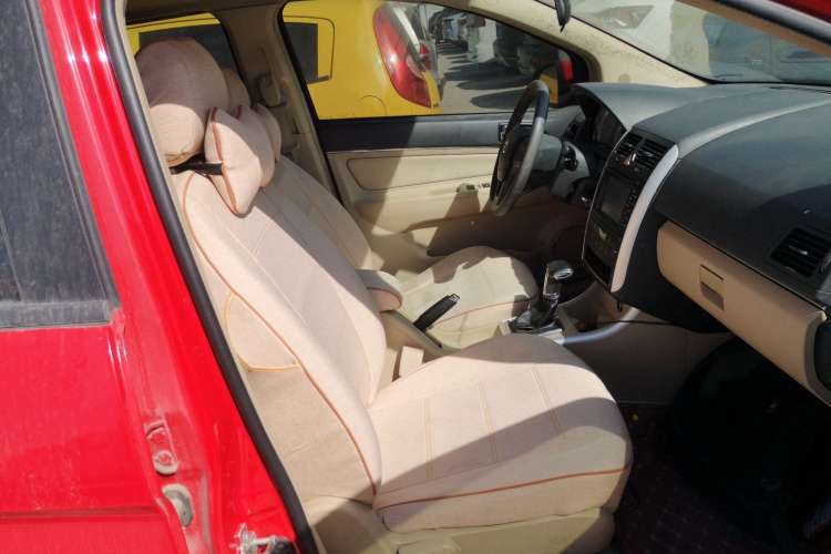 Used BAIC E Series 2012 Hatchback 1.5L Automatic Leshang Version Right Front Seat