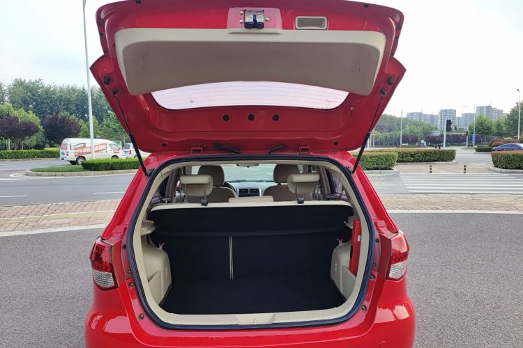 Used BAIC E Series 2012 Hatchback 1.5L Automatic Leshang Version Trunk
