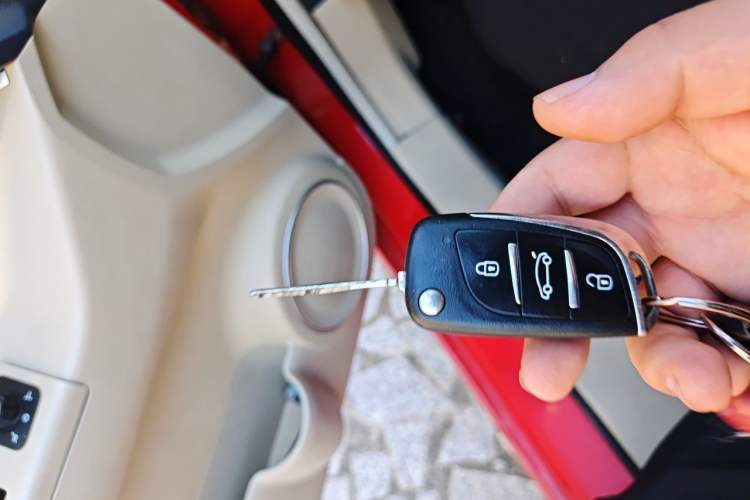 Used BAIC E Series 2012 Hatchback 1.3L Manual Liking Edition Vehicle Key