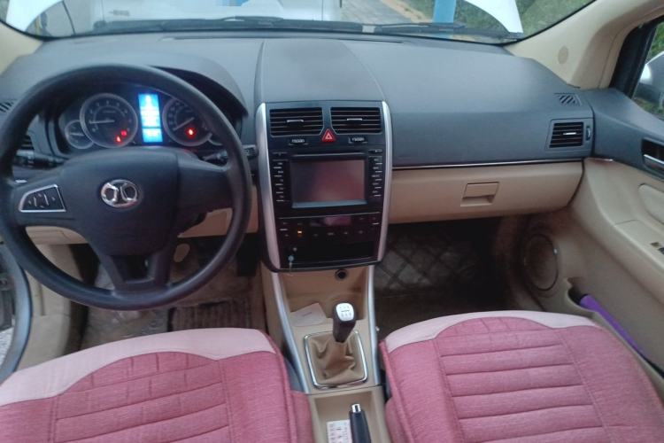 Used BAIC E Series 2012 Hatchback 1.5L Manual Leshang Version Center Console