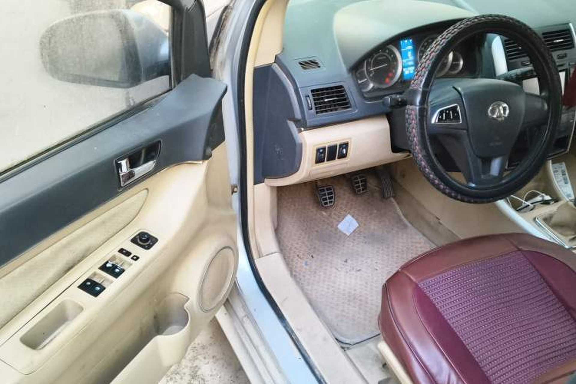 Used BAIC E Series 2012 Hatchback 1.5L Manual Leshang Version Driver Seat