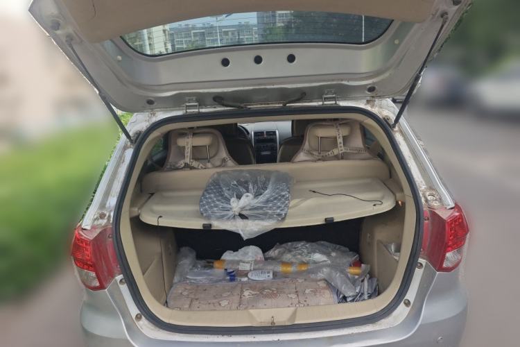 Used BAIC E Series 2012 Hatchback 1.3L Manual Liking Edition Trunk
