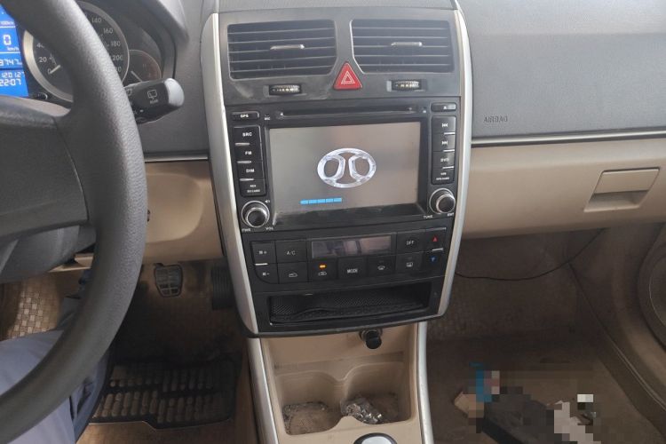 Used BAIC E Series 2012 Hatchback 1.3L Manual Liking Edition Audio And AC Panel