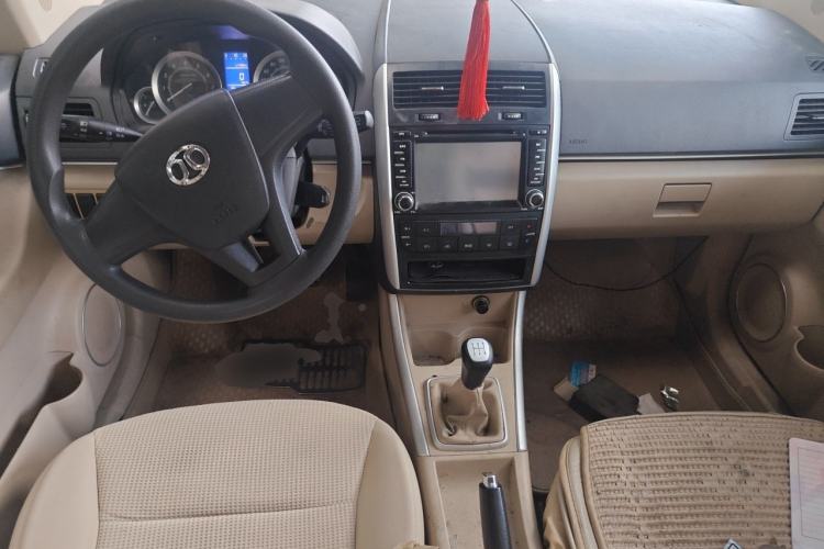 Used BAIC E Series 2012 Hatchback 1.3L Manual Liking Edition Center Console