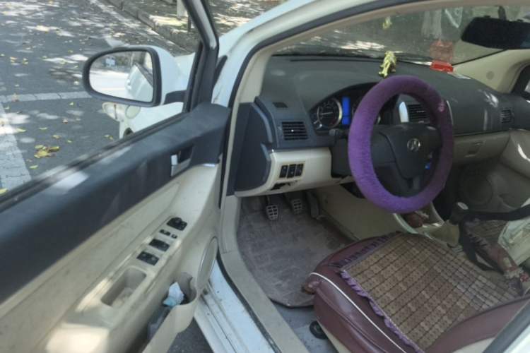 Used BAIC E Series 2012 Hatchback 1.3L Manual Liking Edition Driver Seat