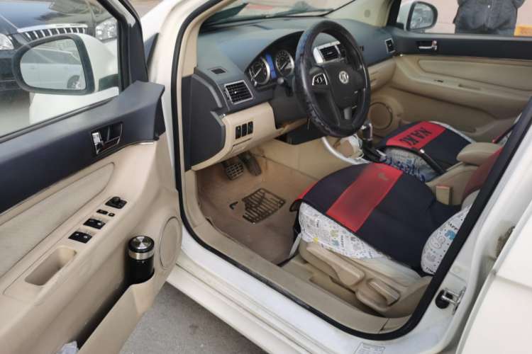 Used BAIC E Series 2012 Hatchback 1.5L Automatic Leshang Version Driver Seat