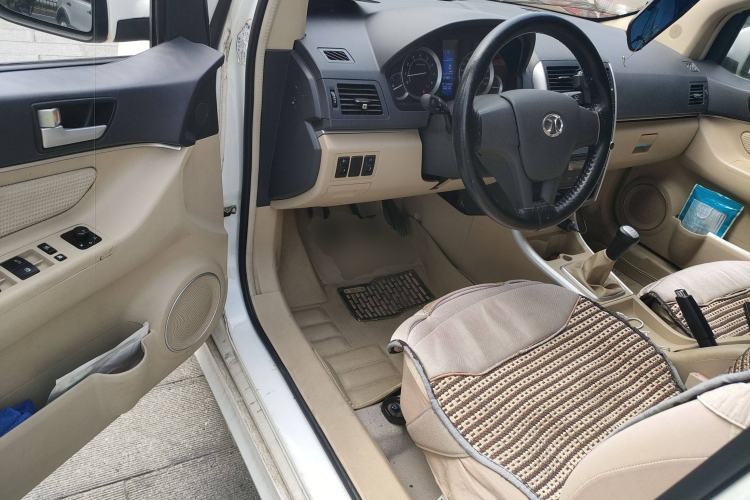Used BAIC E Series 2012 Hatchback 1.3L Manual Liking Edition Driver Seat