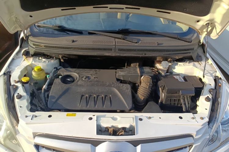 Used BAIC E Series 2012 Hatchback 1.5L Automatic Leshang Version Engine Bay