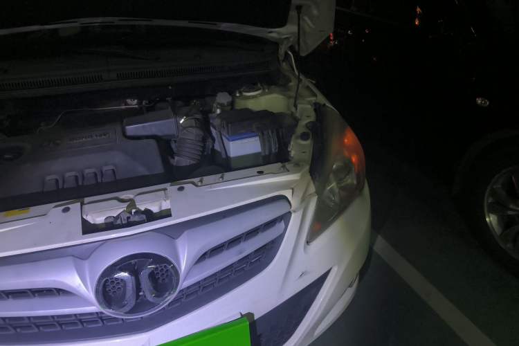 Used BAIC E Series 2012 Hatchback 1.5L Automatic Leshang Version Engine Bay Left