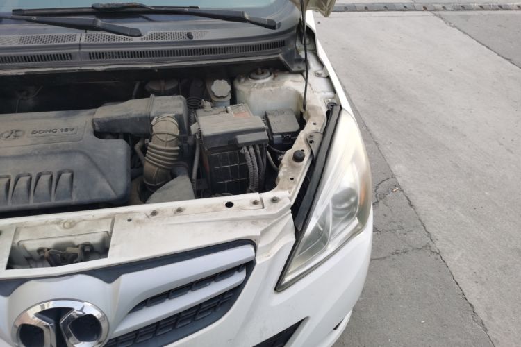 Used BAIC E Series 2012 Hatchback 1.5L Automatic Leshang Version Engine Bay Left