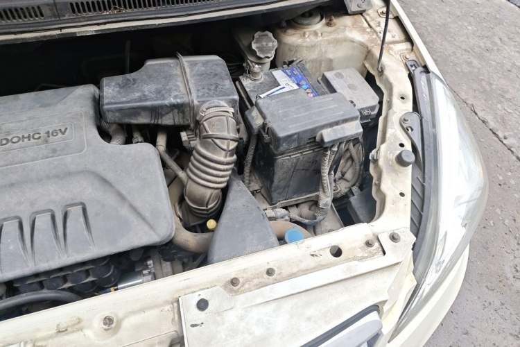 Used BAIC E Series 2012 Hatchback 1.5L Automatic Leshang Version Engine Bay Left