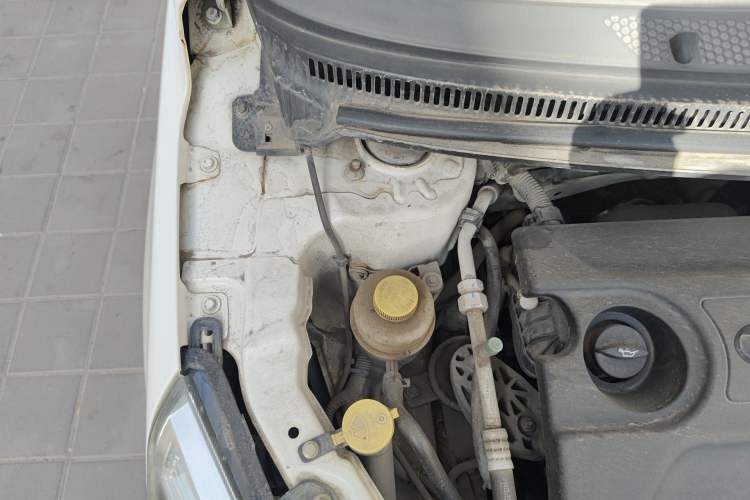 Used BAIC E Series 2012 Hatchback 1.5L Manual Leshang Version Engine Bay Right