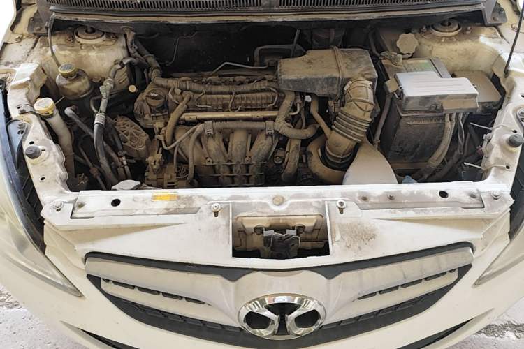 Used BAIC E Series 2012 Hatchback 1.3L Manual Liking Edition Engine Bay