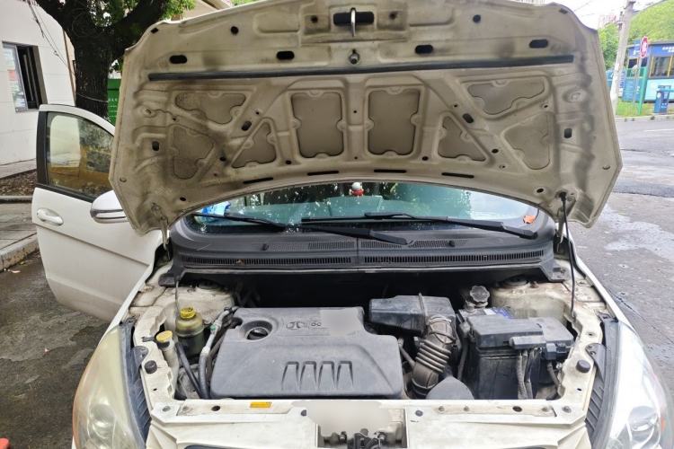 Used BAIC E Series 2012 Hatchback 1.5L Automatic Leshang Version Engine Bay