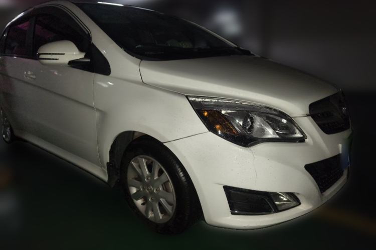 Used BAIC E Series 2012 Hatchback 1.5L Manual Leshang Version Front Right 45 Deg