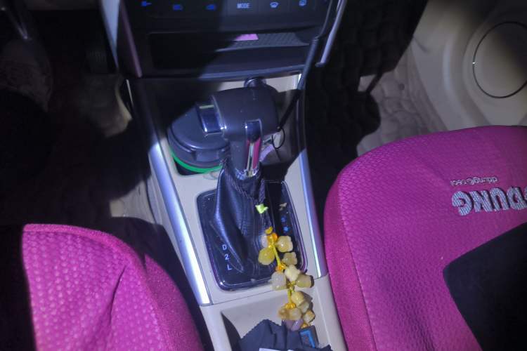 Used BAIC E Series 2012 Hatchback 1.5L Automatic Leshang Version Gear Lever